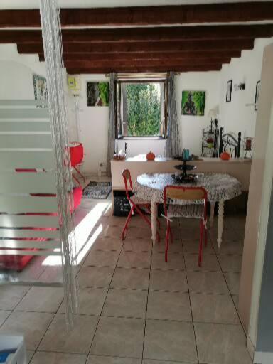 Studio très agréable totalement indépendant dans maison avec cour sans vis à vis Vittel Exterior foto