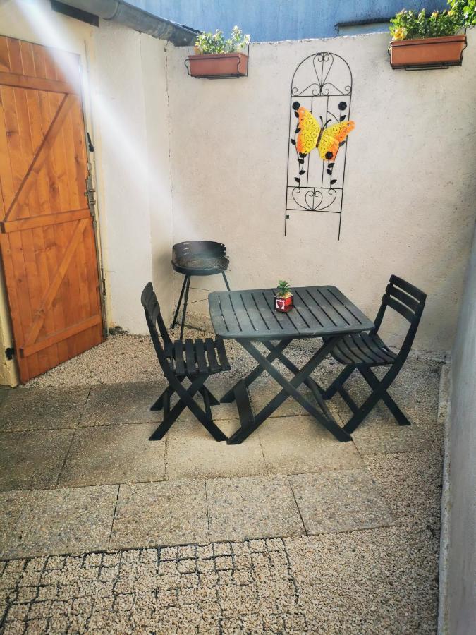 Studio très agréable totalement indépendant dans maison avec cour sans vis à vis Vittel Exterior foto
